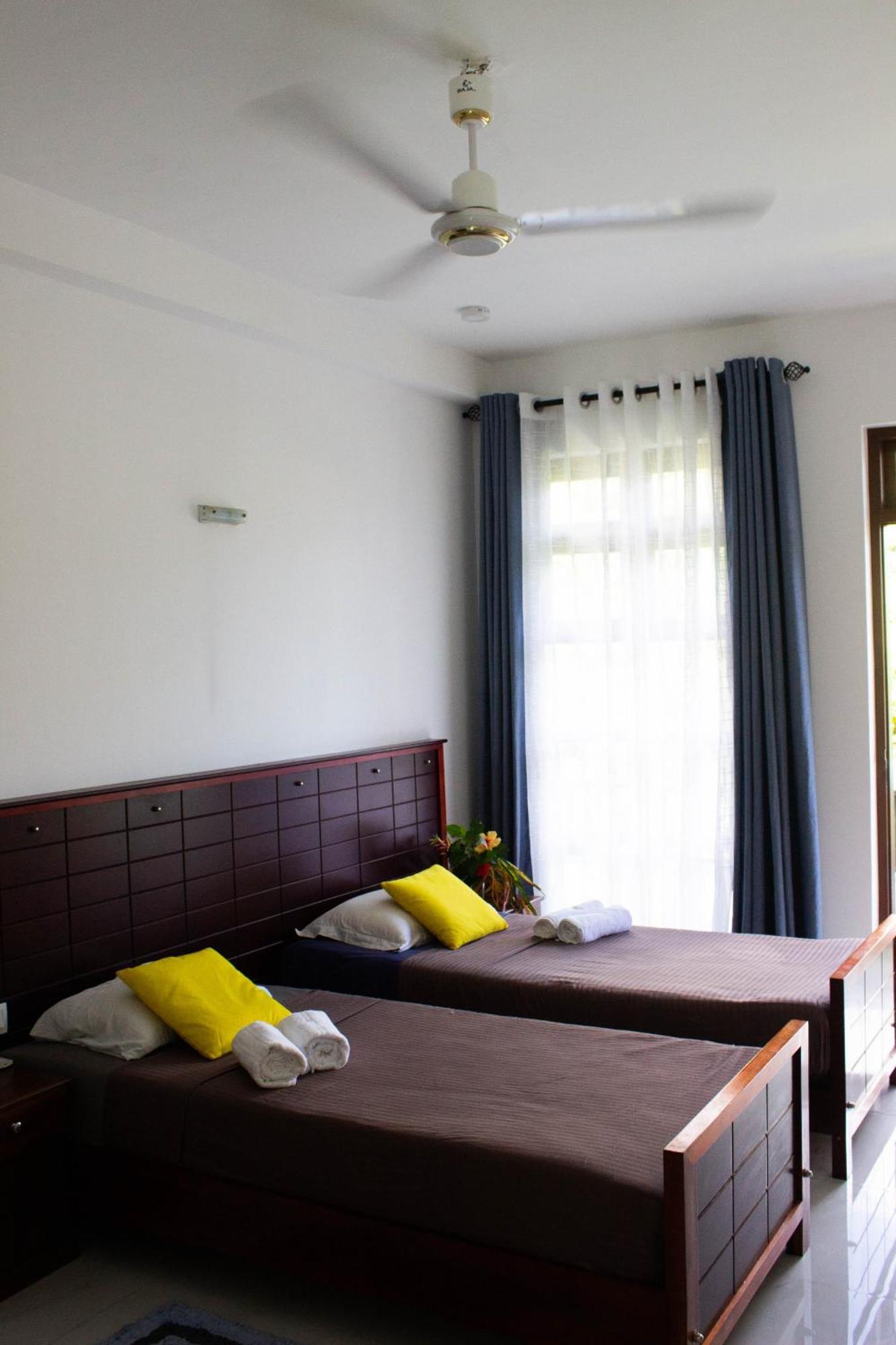 Uralsurf House Hotel Weligama Exterior photo