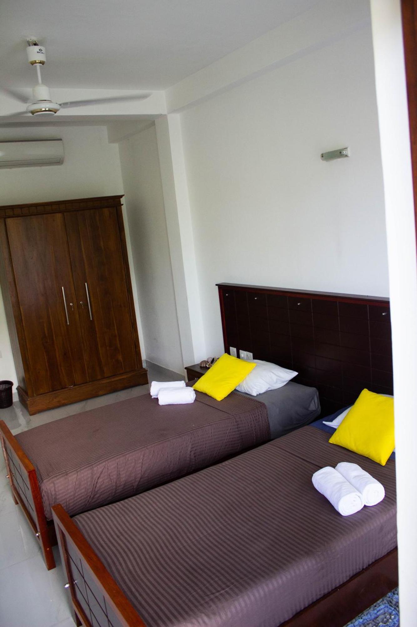 Uralsurf House Hotel Weligama Exterior photo